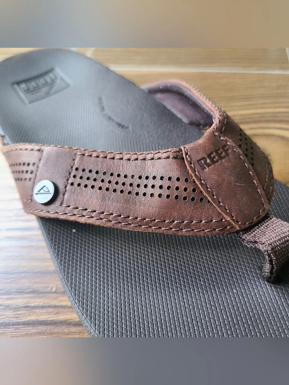 REEF Men's Brown Leather-Trim Flip Flop Sandals SIZE 8